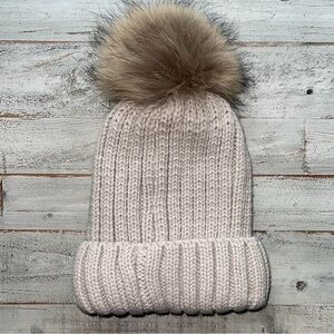 Knit Pom beanie NWT tan & brown womens O/S Rustic Arrow small shop Freeport ME